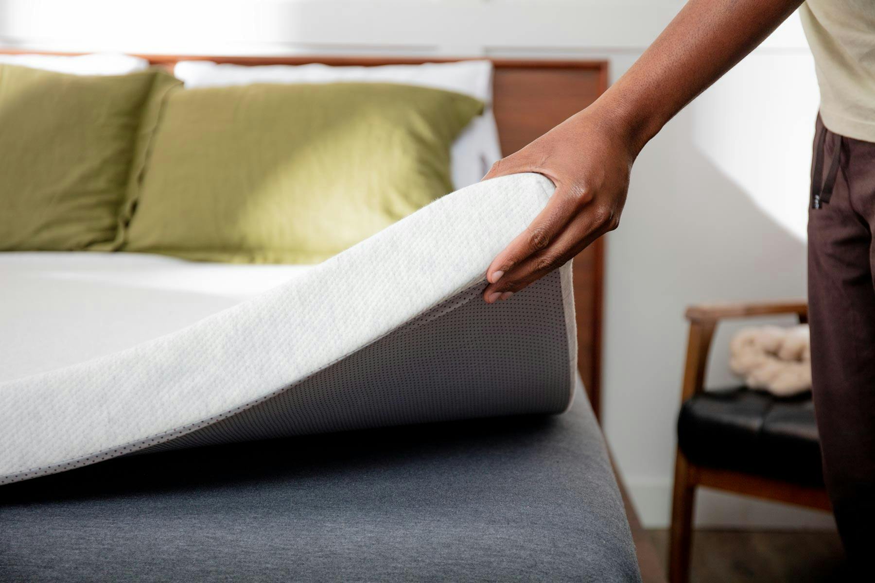 How to Compress a Memory Foam Mattress at Home - Each Night